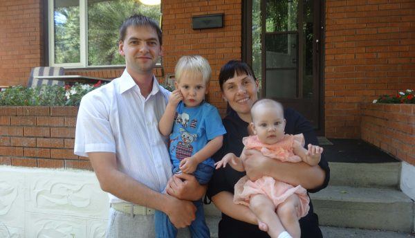 maksim and family